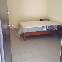 RENTO RECAMARA PRIVADA AMUEBLADA PARA DAMA, CON TODOS LOS SERVICIOS INCLUIDOS.
