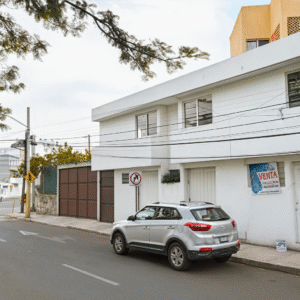Local en venta sobre avenida San Pedro
