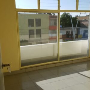 OFICINA UBICADA EN BOULEVAR DIAZ ORDAZ, CERCA DE PLAZA DON BOSCO, PRECIO $2,500