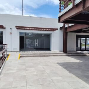 VENTA DE LOCALES COMERCIALES, EN CENTRO COMERCIAL MAC IRAPUATO